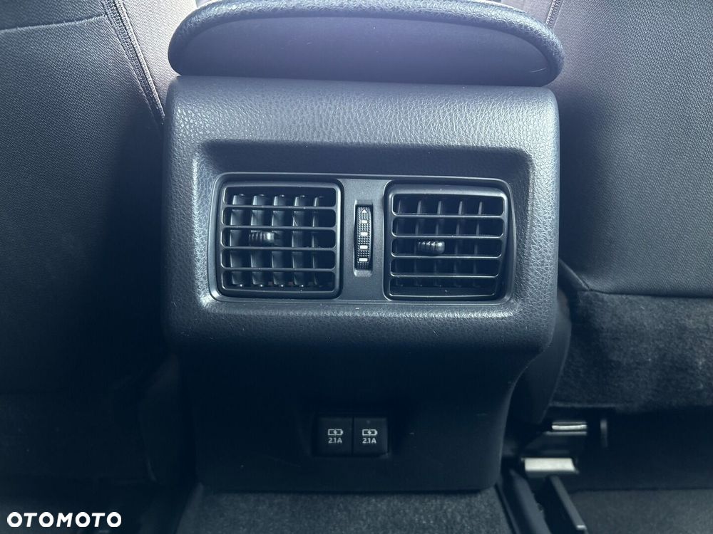 Toyota Camry 2.5 Hybrid Comfort CVT - 27