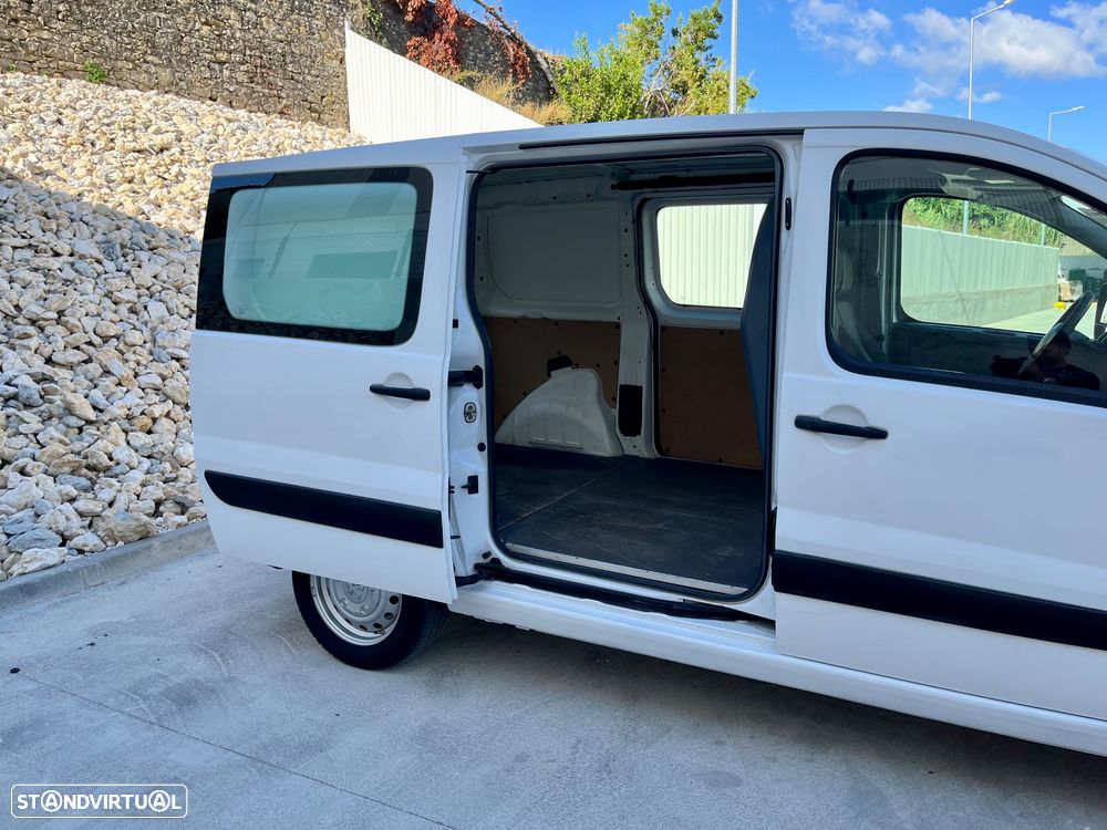 Peugeot Expert - 13