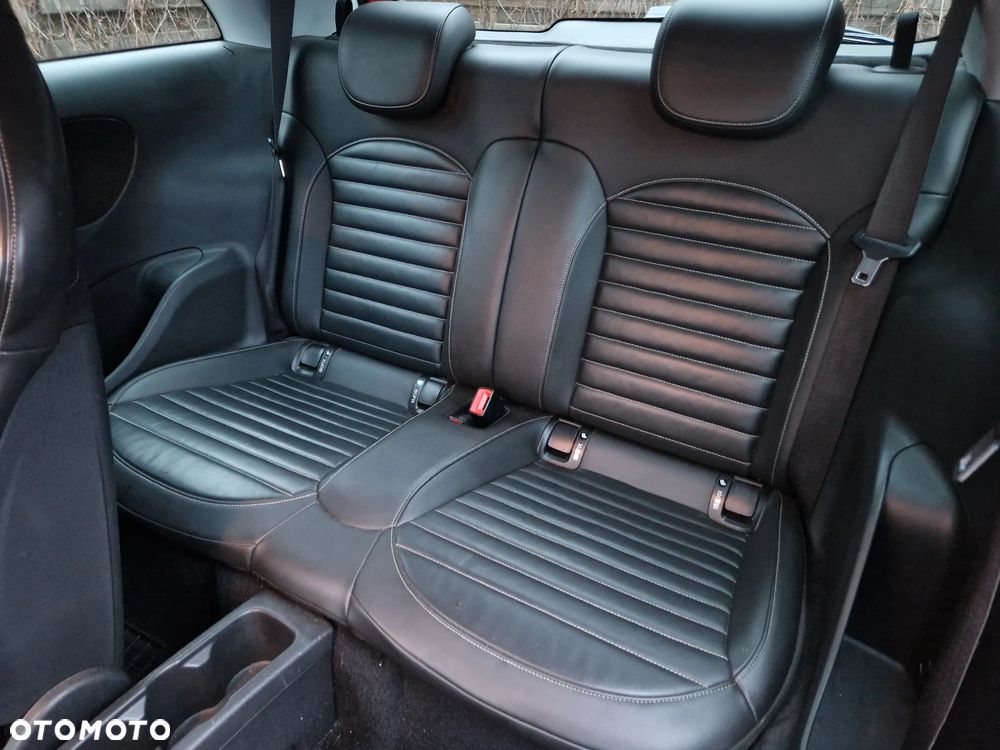 Opel Adam 1.4 Turbo S - 30