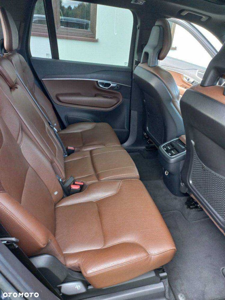Volvo XC 90 - 8