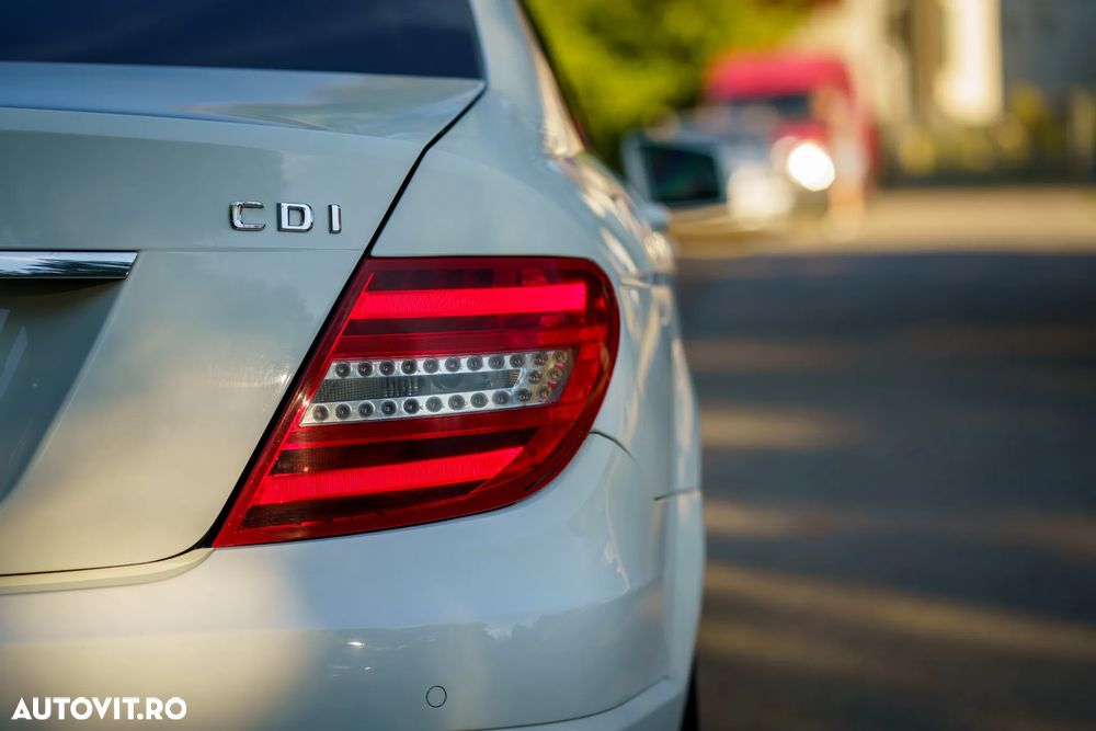 Mercedes-Benz C 220 CDI - 18