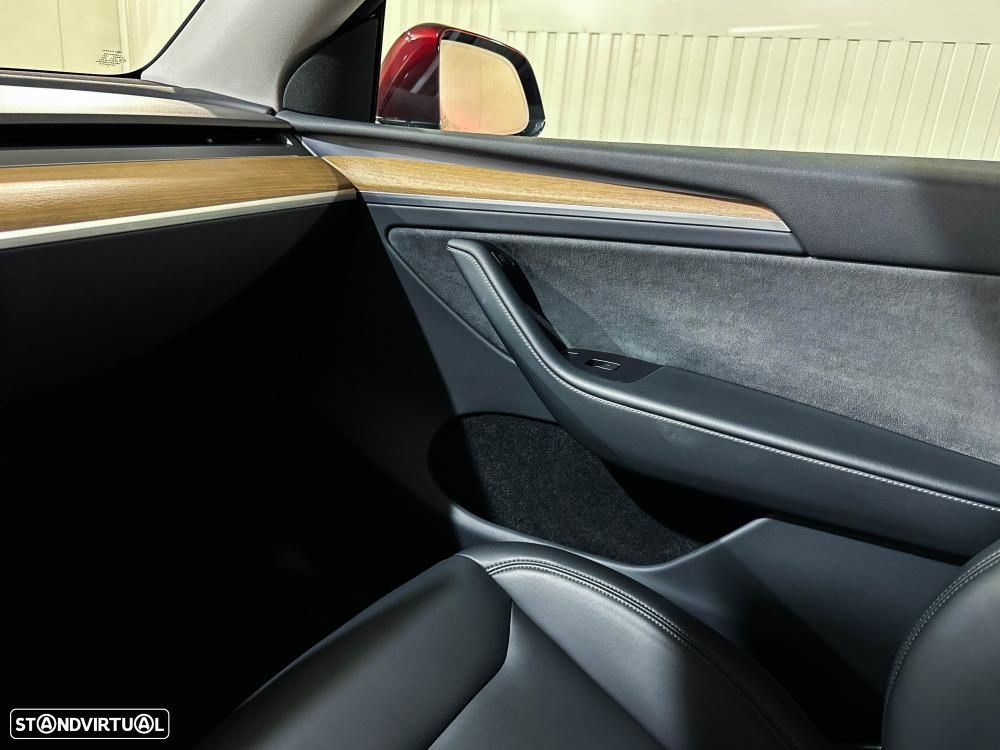 Tesla Model Y Performance Dual Motor AWD — fotografia 49