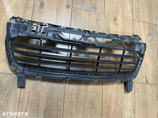 PORSCHE CAYENNE 7P5 LIFT KRATKA ŚRODKOWA LAKIER ORG