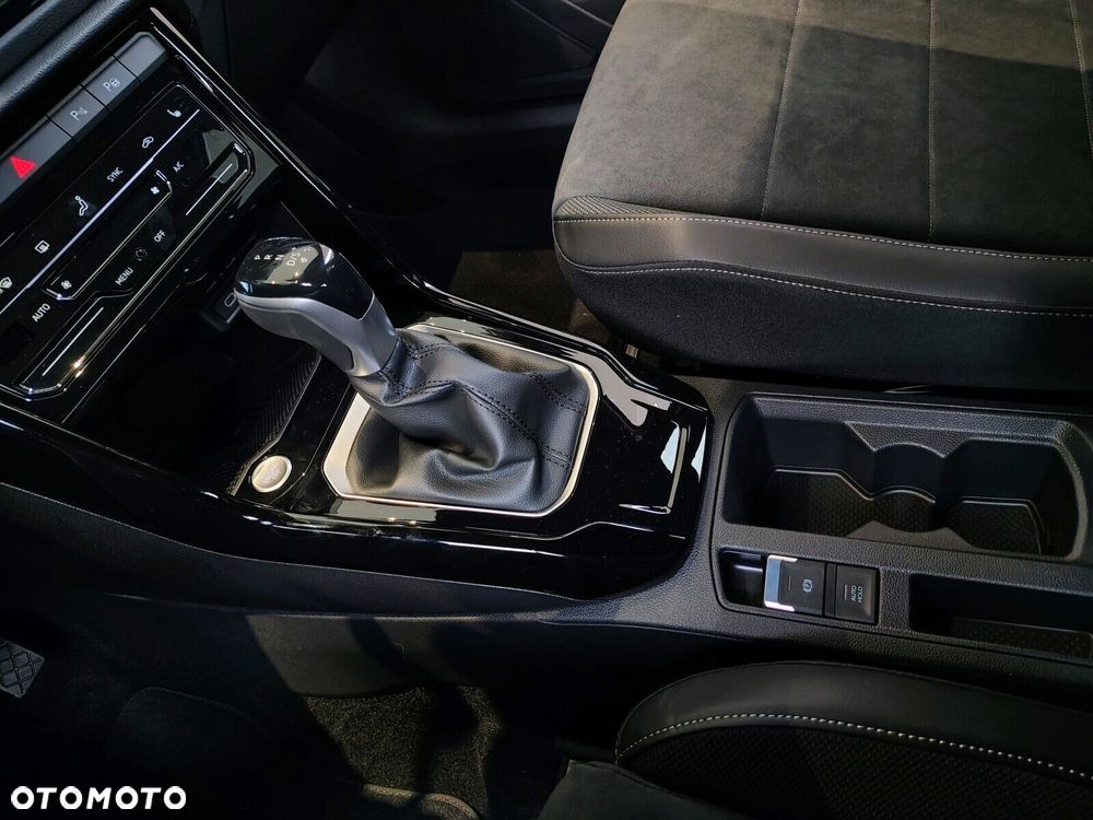 Volkswagen T-Roc - 15