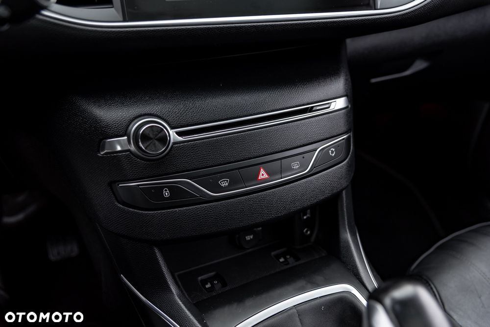 Peugeot 308 BlueHDi 150 EAT6 Stop & Start Allure - 29