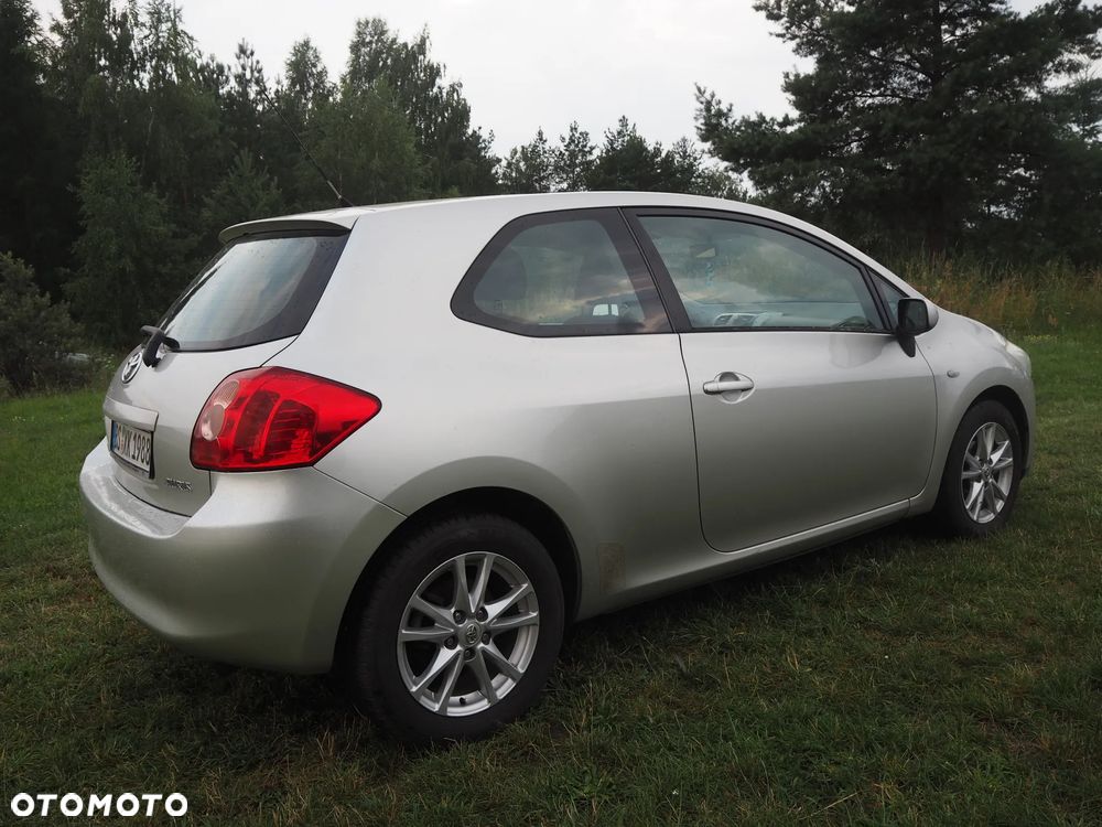 Toyota Auris 1.4 VVT-i Team - 15