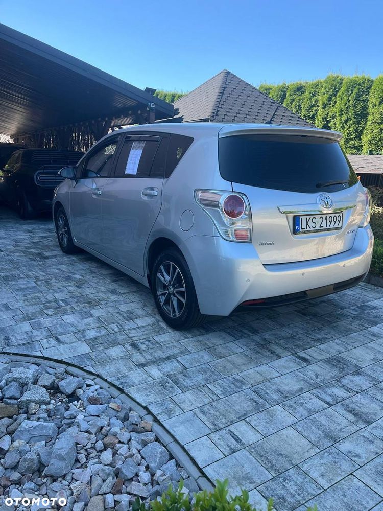 Toyota Verso 1.8 Premium - 5
