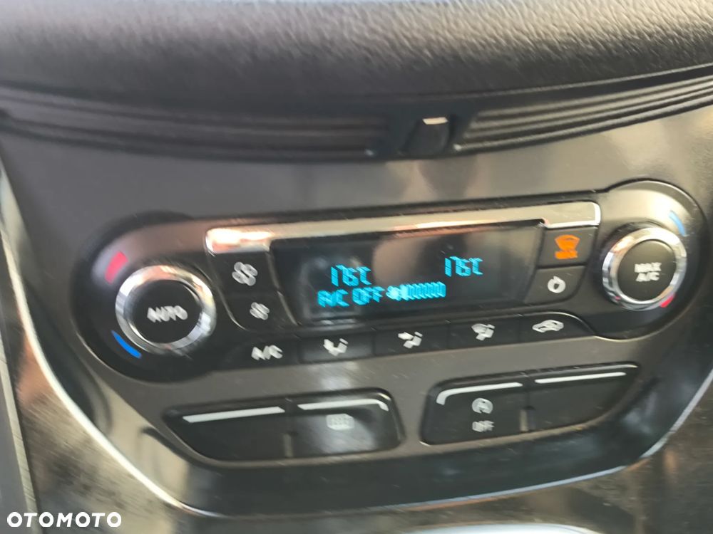 Ford Kuga 2.0 TDCi FWD Titanium - 29