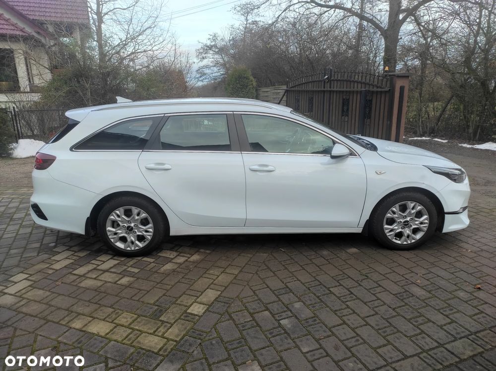 Kia Ceed - 4