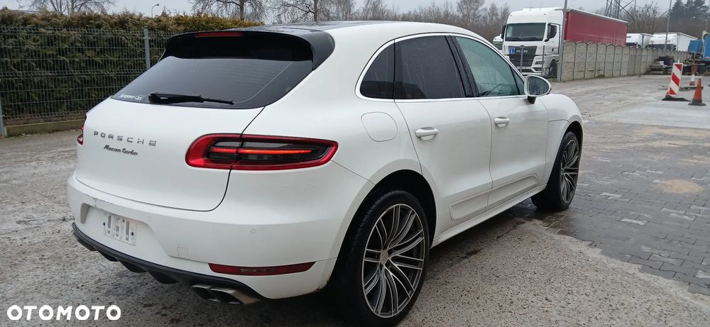 Porsche Macan Turbo PDK - 3