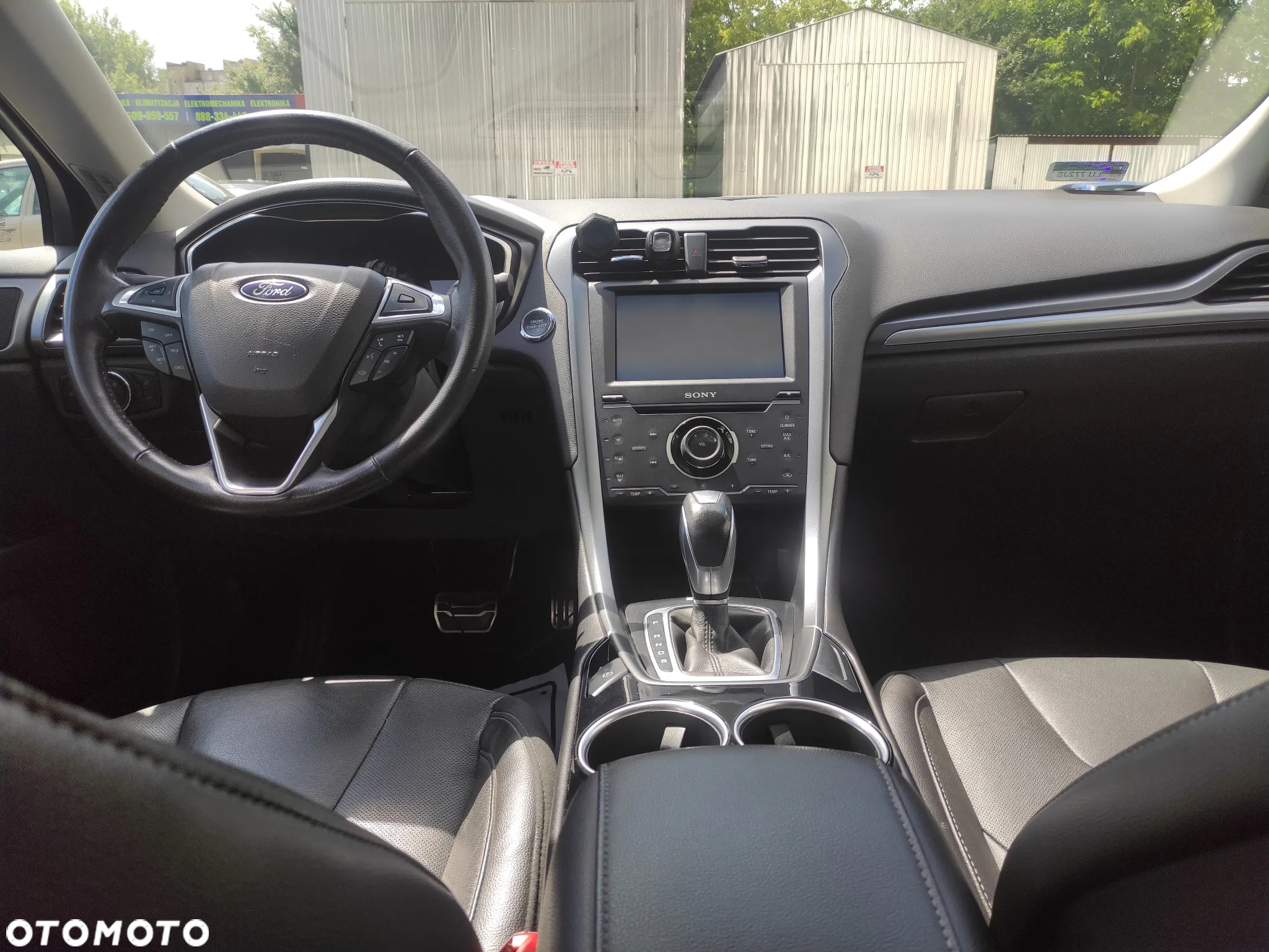 Ford Mondeo 2.0 EcoBoost Titanium - 10