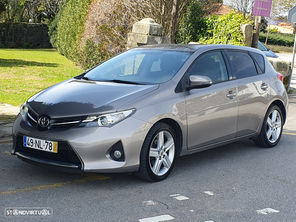 Toyota Auris 1.4 D-4D Exclusive+Navi