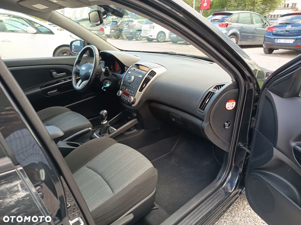 Kia Ceed 1.4 L Euro2012 - 30