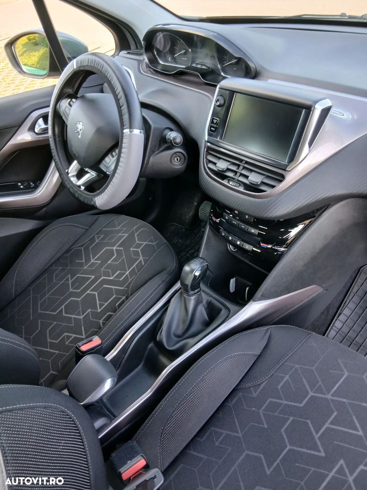 Peugeot 2008 1.2 VTi Allure - 5
