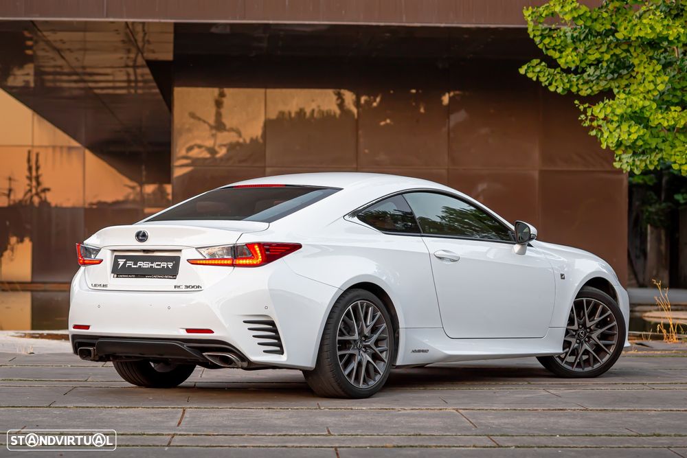Lexus RC 300h F Sport+ - 13