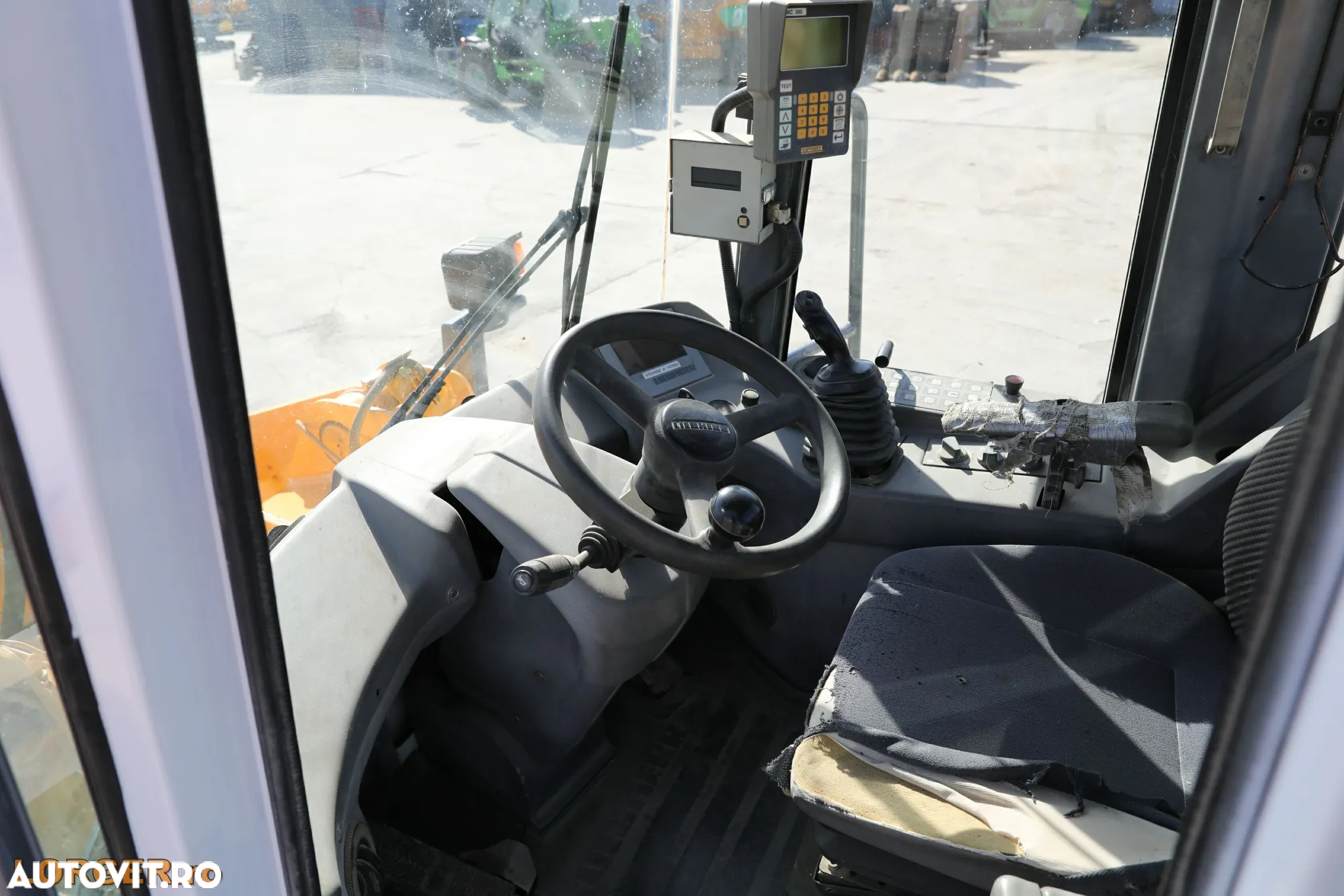Liebherr L544 - 11