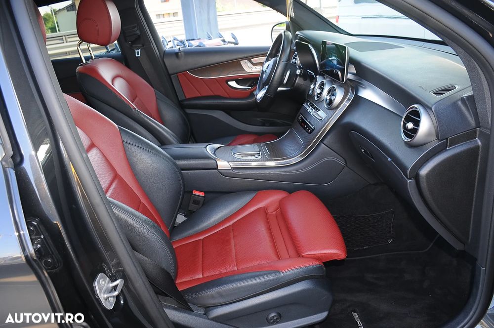 Mercedes-Benz GLC Coupe 300 4Matic 9G-TRONIC Exclusive - 32