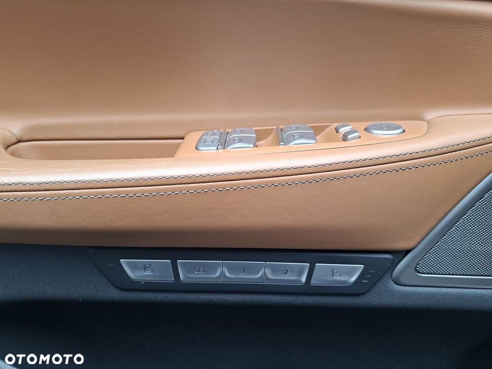 BMW Seria 7 750Ld xDrive - 36