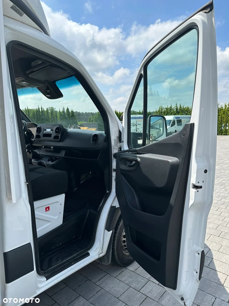 Mercedes-Benz Sprinter - 7