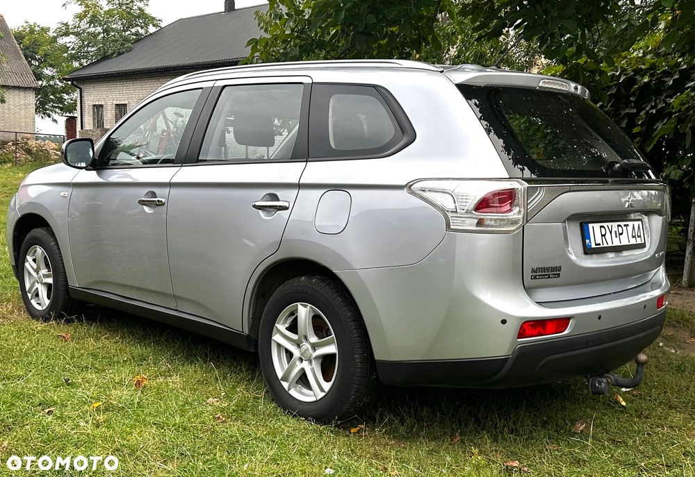 Mitsubishi Outlander 2013 photo 4