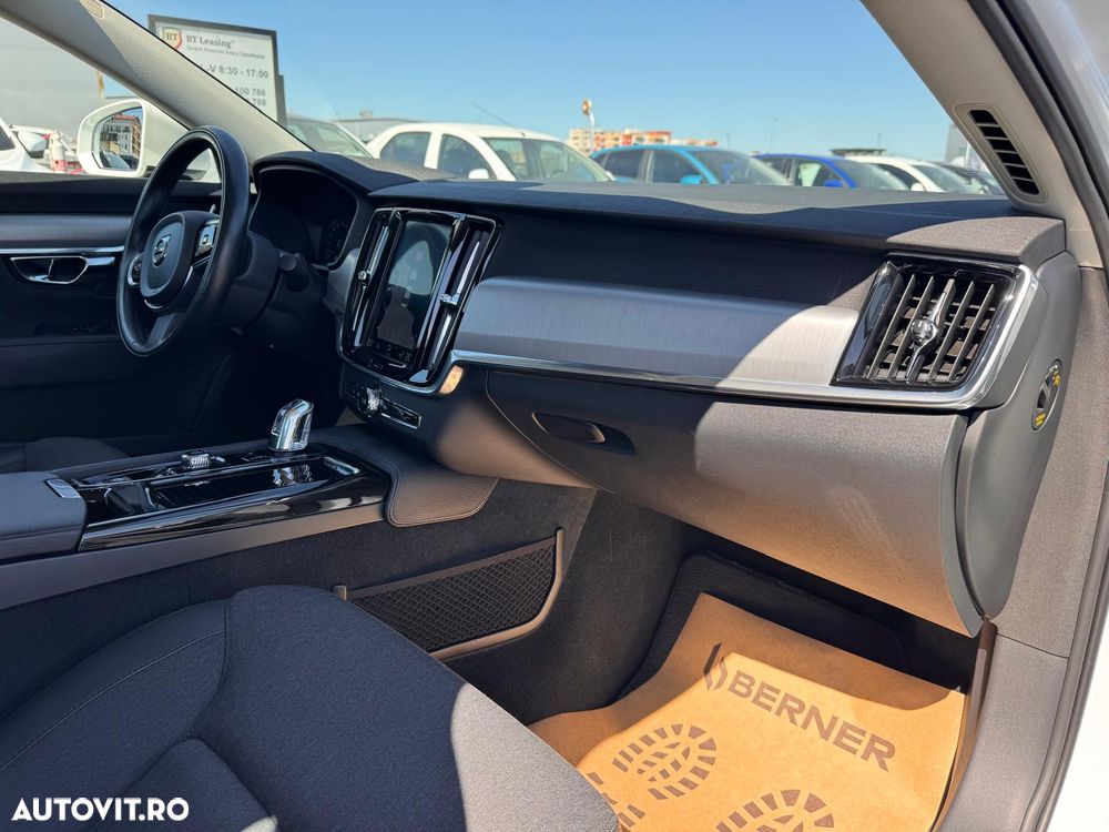 Volvo S90 T8 Twin Engine AWD Geartronic Momentum - 16