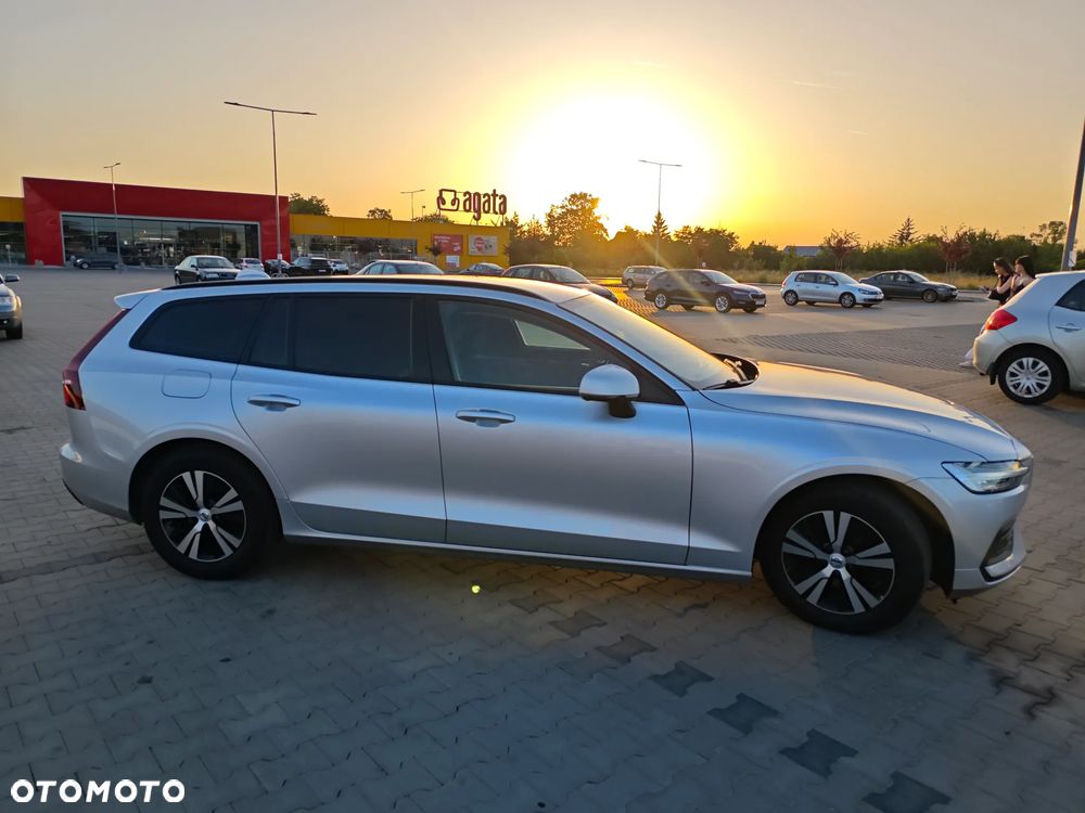 Volvo V60 D3 Momentum Pro - 4