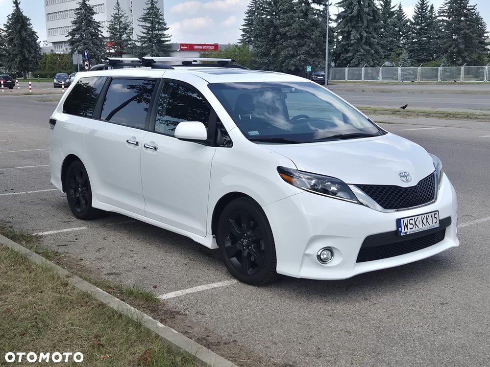 Toyota Sienna 3.5 V6 SE - 2