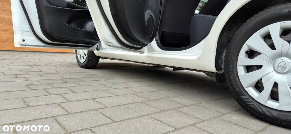 Toyota Yaris 1.5 Active - 12