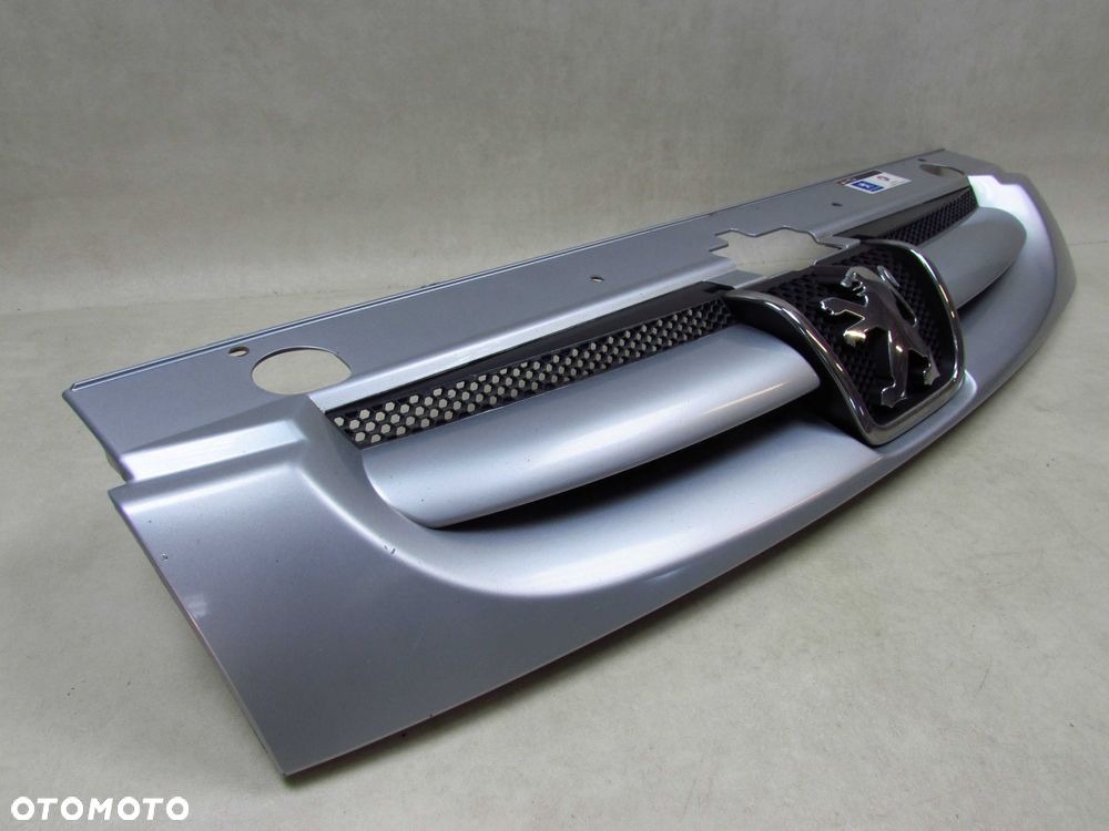 PEUGEOT PARTNER II LIFT 02-10 GRILL ATRAPA 9644758577 - 2