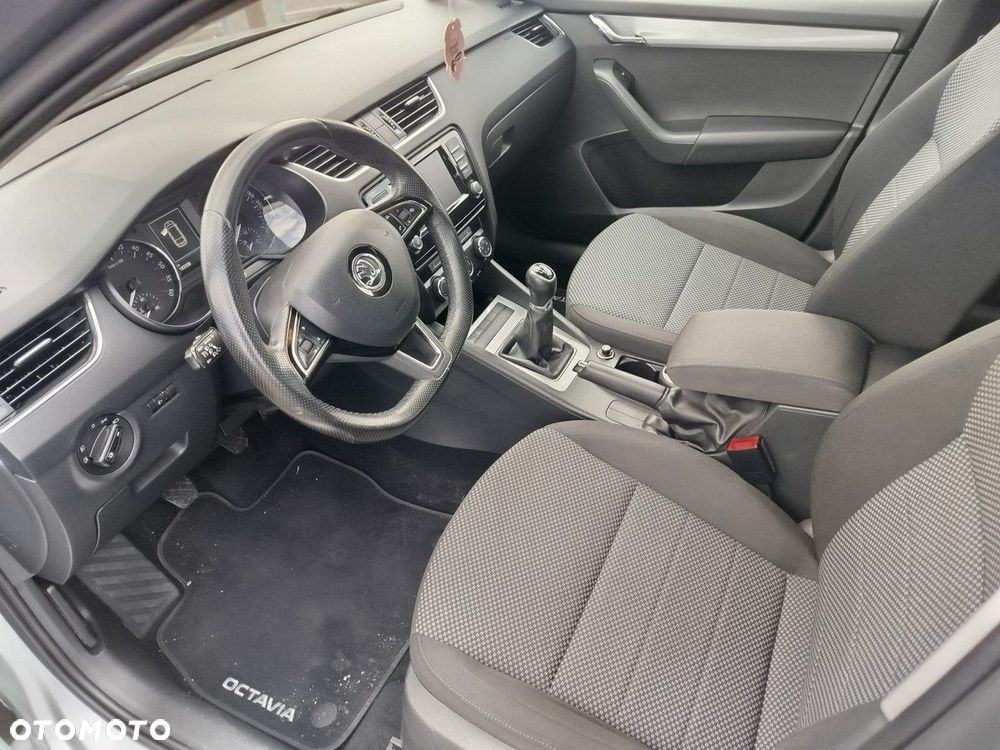 Skoda Octavia - 9