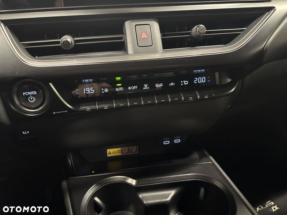 Lexus UX 250h GPF Business 2WD - 23