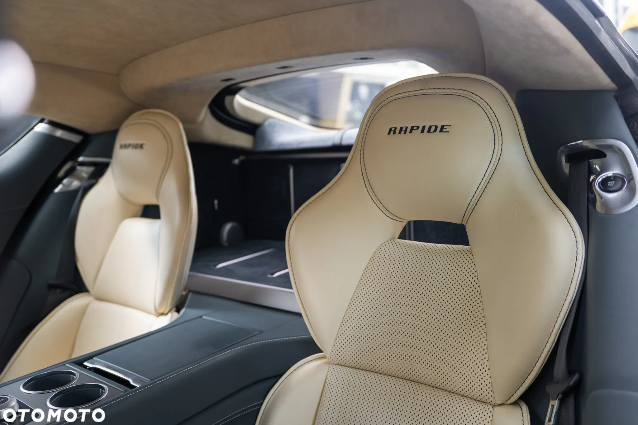 Aston Martin Rapide Touchtronic II - 24
