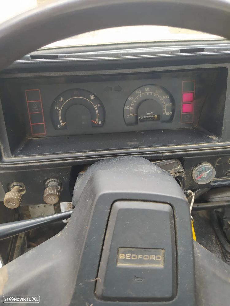 Bedford J3 - 9