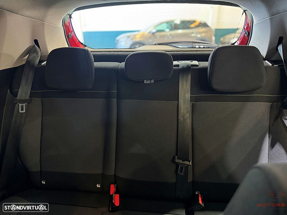 Citroën C3 1.2 PureTech Shine EAT6 - 37