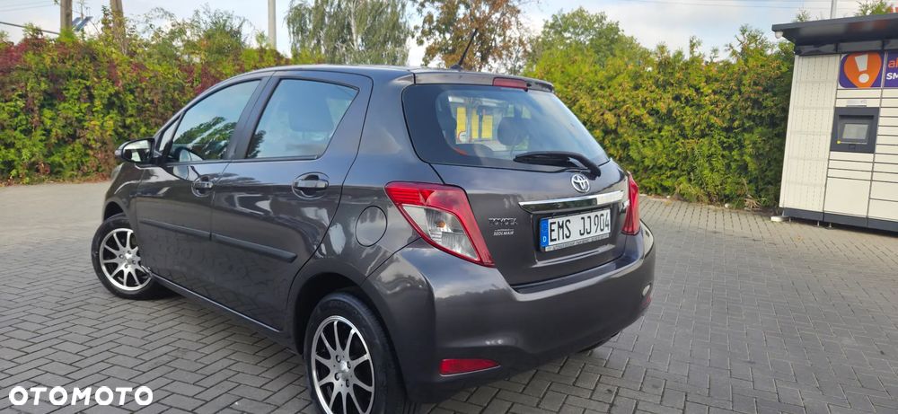Toyota Yaris 1.33 Dynamic - 9