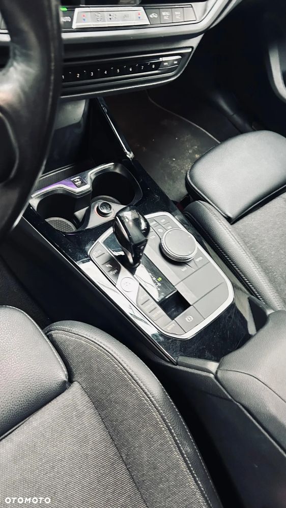 BMW Seria 1 118d Sport Line - 24