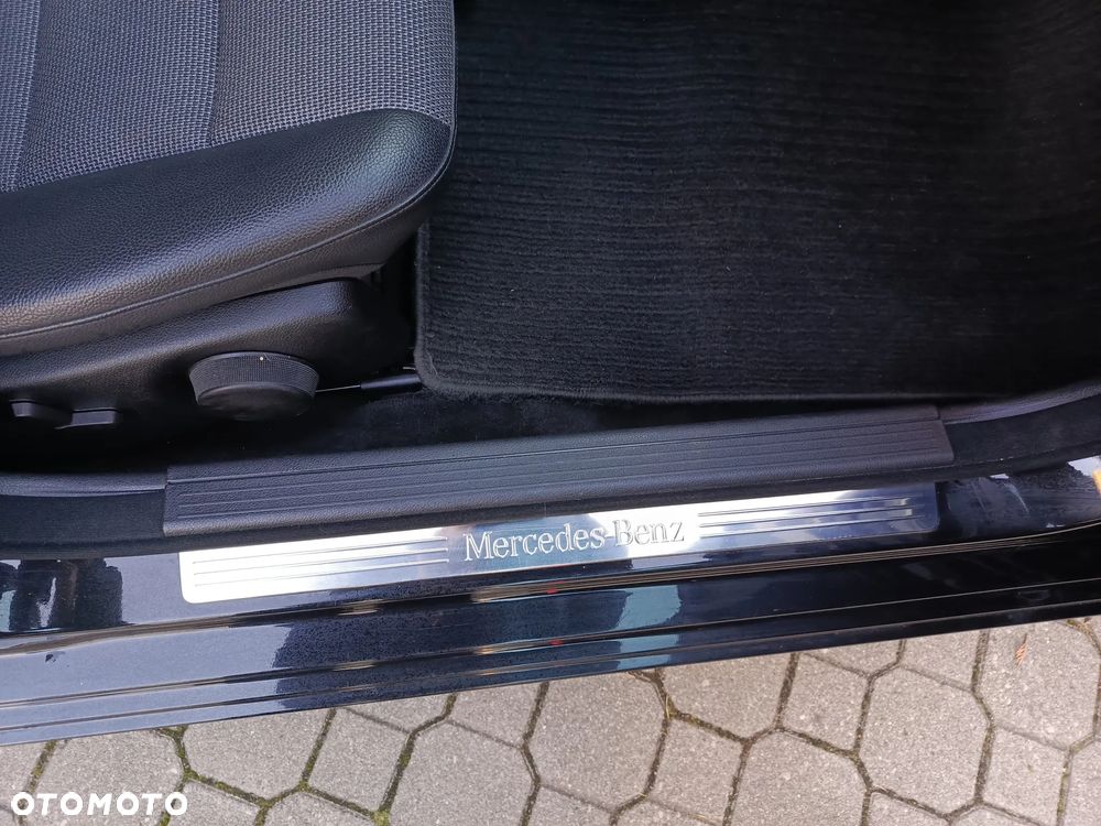 Mercedes-Benz Klasa C 220 CDI BlueEff Avantgarde - 13