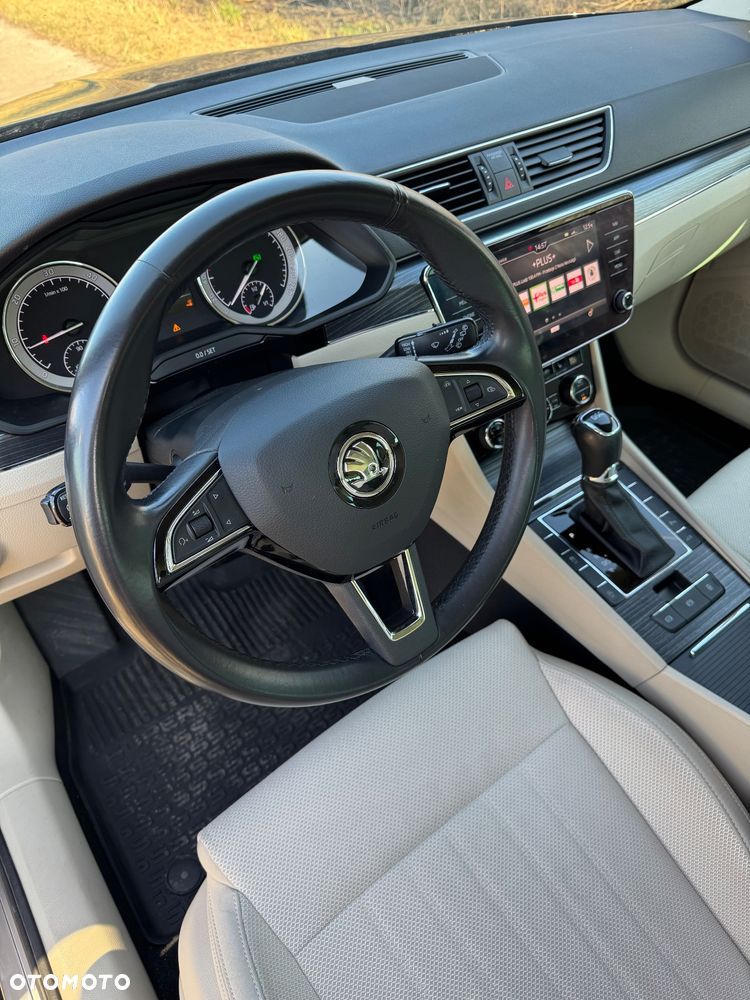 Skoda Superb 2.0 TDI Style DSG - 18