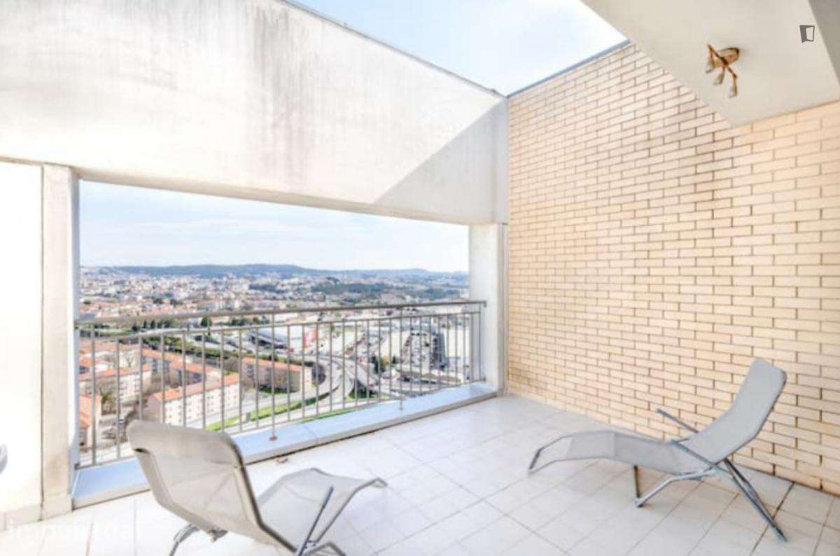 Estúdio - localizado em Campanhã Porto - Grande imagem: 5/28