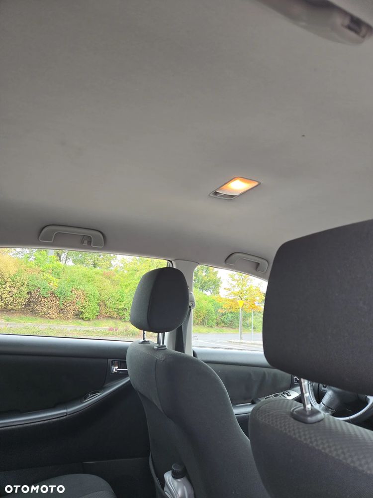 Toyota Corolla 2.0 D-4D Sol - 9