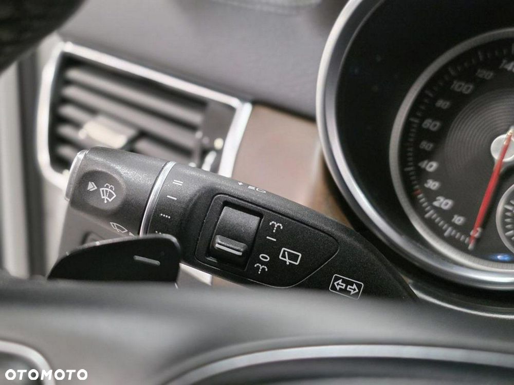 Mercedes-Benz GLE - 26