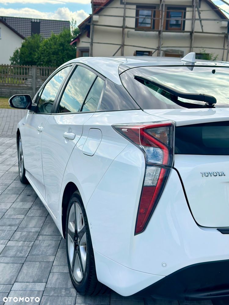 Toyota Prius 1.8 Hybrid Prestige - 9