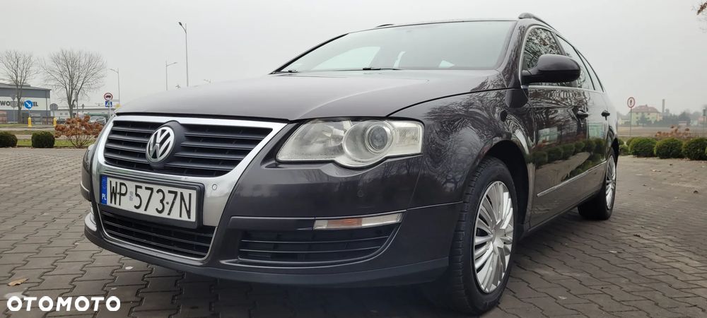 Volkswagen Passat - 11