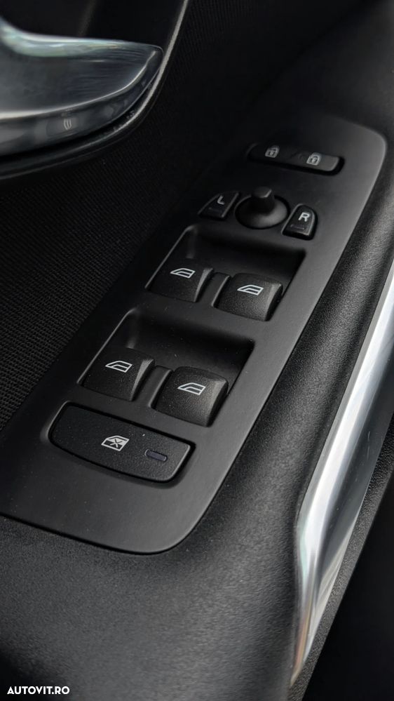 Volvo V40 D2 ECO Kinetic - 6