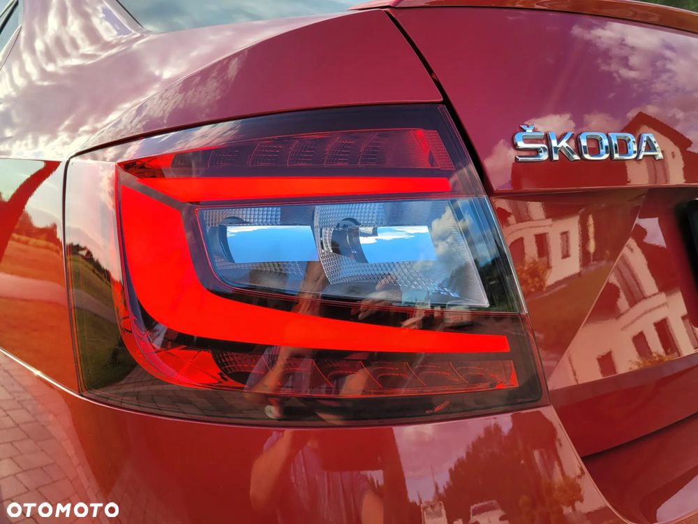 Skoda Octavia 2.0 TDI SCR 4x4 Style DSG - 17