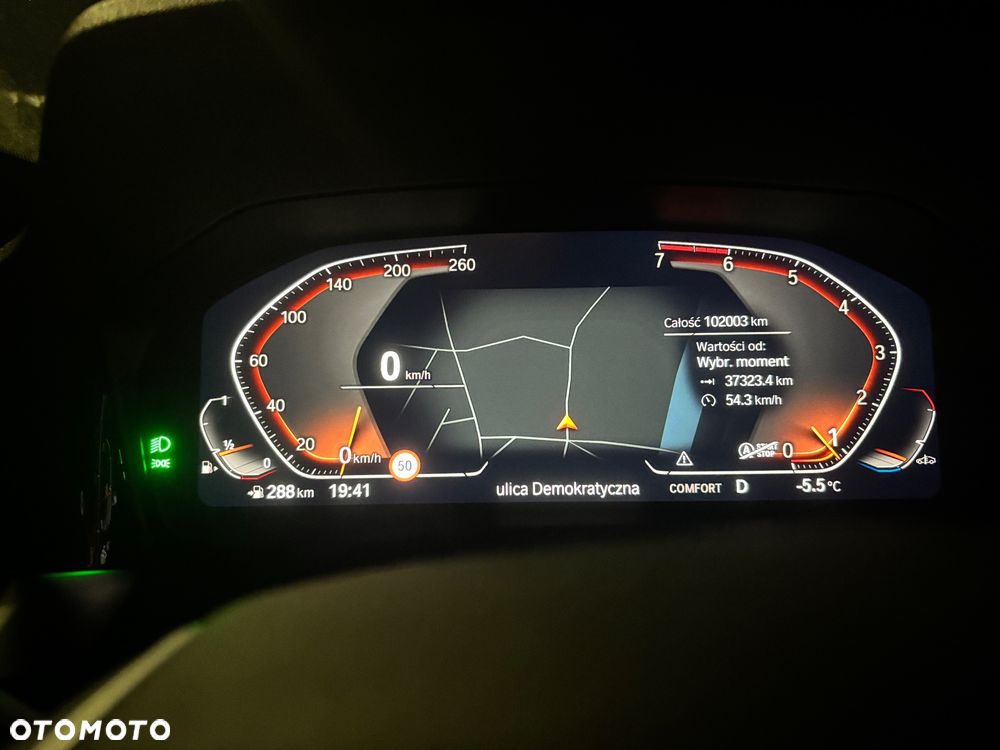 BMW Seria 3 330i Sport Line - 9
