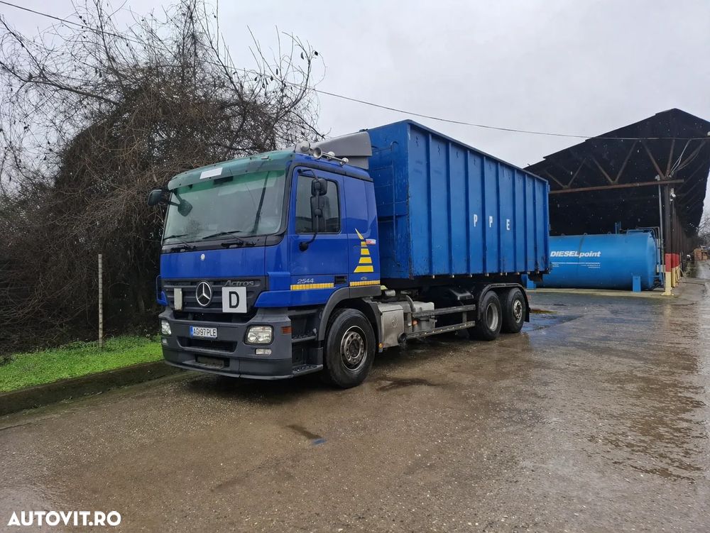 Mercedes-Benz ACTROS - 1