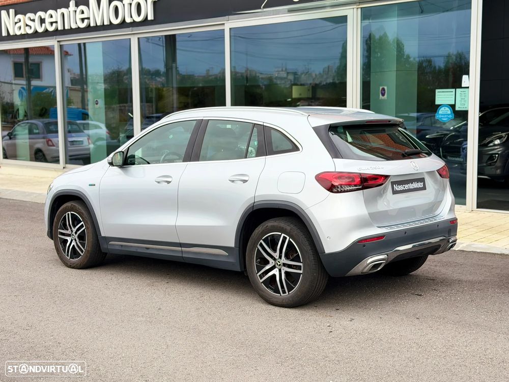 Mercedes-Benz GLA 250 e Progressive - 12