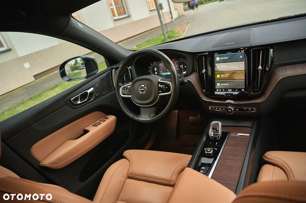 Volvo XC 60 B5 D AWD Inscription - 28