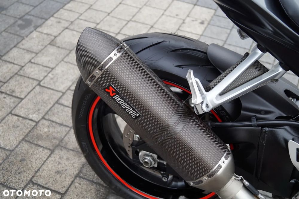 Suzuki GSX-R - 17